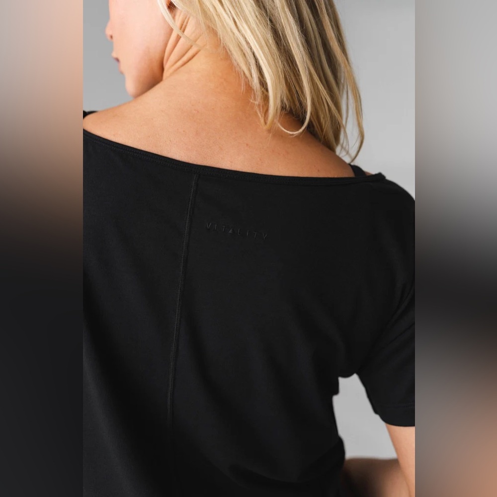 Balance Athletica / Vitality Versa Slouch Tee - Picture 2 of 6